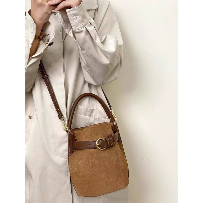 Niche Design High-end Purple Velvet Bucket Bag Women's 2025 Spring New Commuting Trendy Shoulder Crossbody Bag