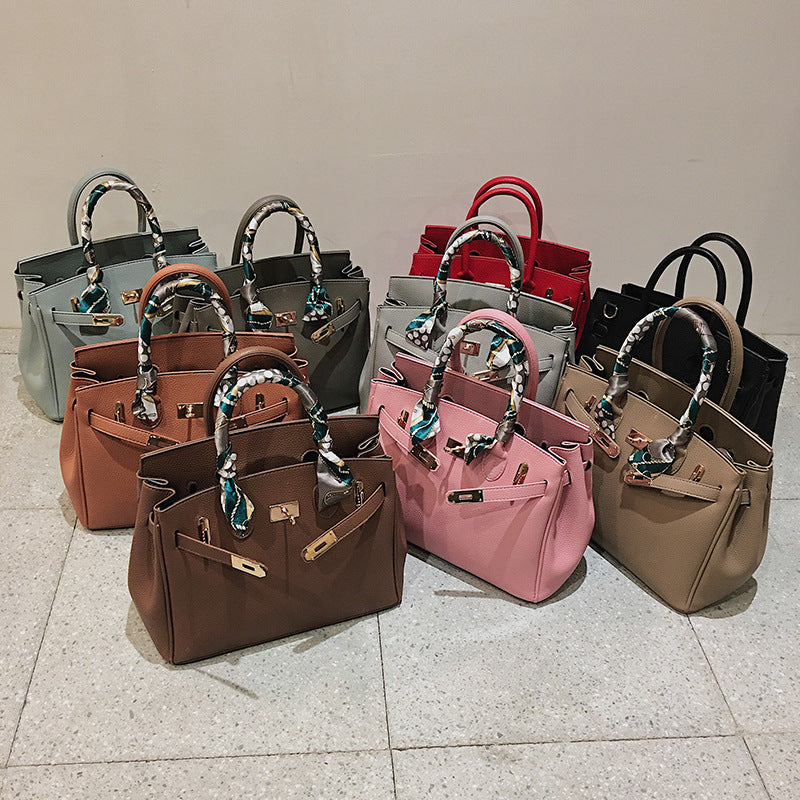 Premium Pebbled Leather Handbag - Classic Tote with Gold Hardware