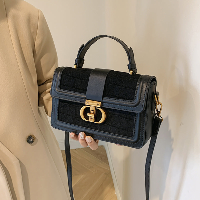 Retro Square Shoulder Bag - Luxury Handheld Design