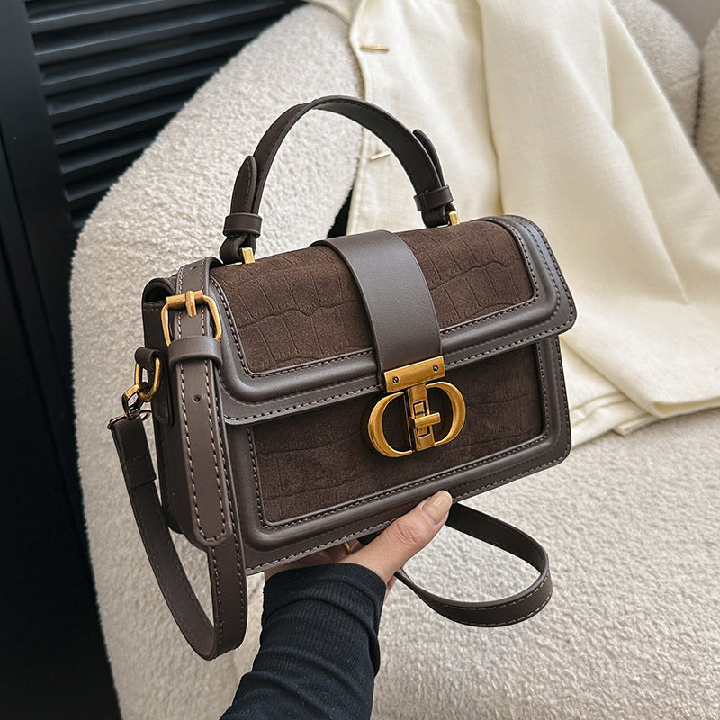 Retro Square Shoulder Bag - Luxury Handheld Design