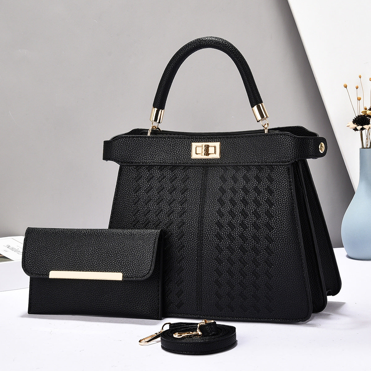 Retro Letter Detail Shoulder Bag - Large Capacity Crossbody Bag