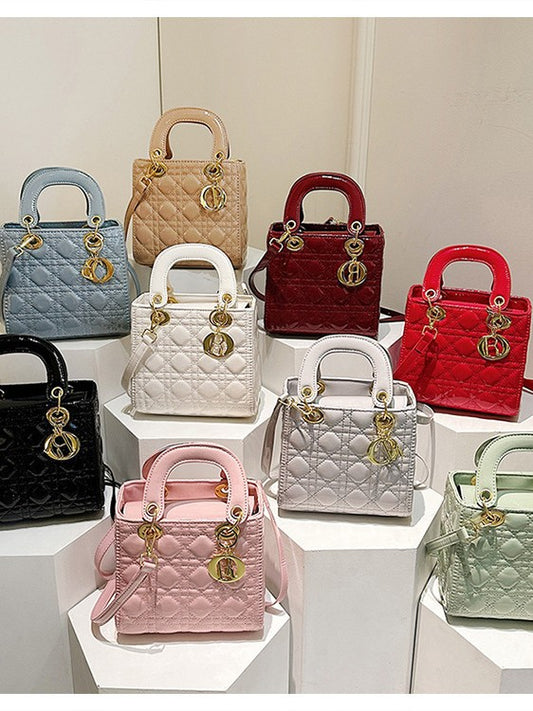 Mini Chain Shoulder Bag - Crossbody Handbag with Star Detail
