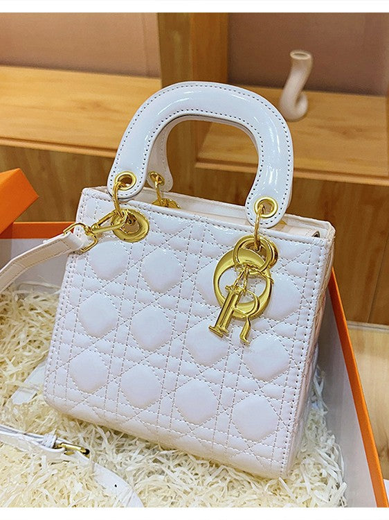 Mini Chain Shoulder Bag - Crossbody Handbag with Star Detail