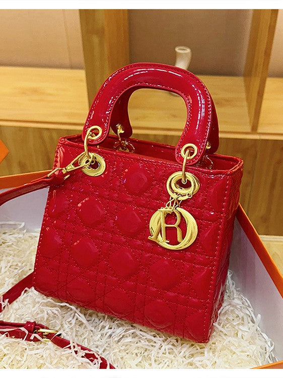 Mini Chain Shoulder Bag - Crossbody Handbag with Star Detail