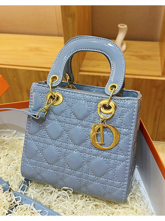 Mini Chain Shoulder Bag - Crossbody Handbag with Star Detail
