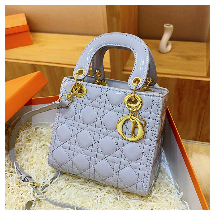Mini Chain Shoulder Bag - Crossbody Handbag with Star Detail