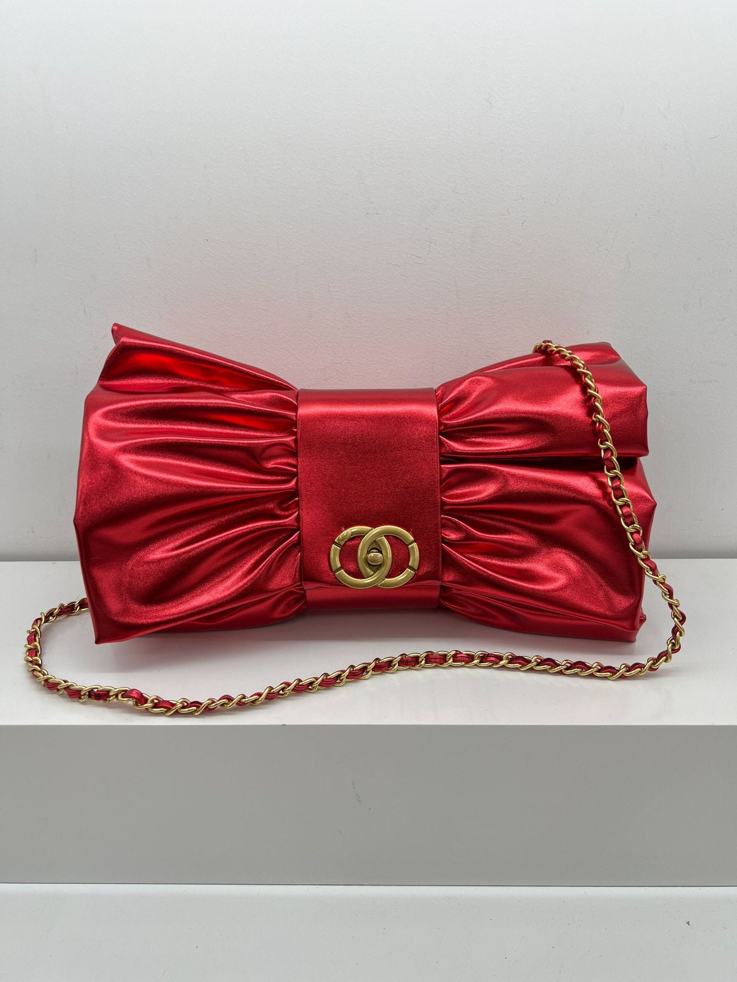 Butterfly Pleated Underarm Bag - Shoulder Crossbody