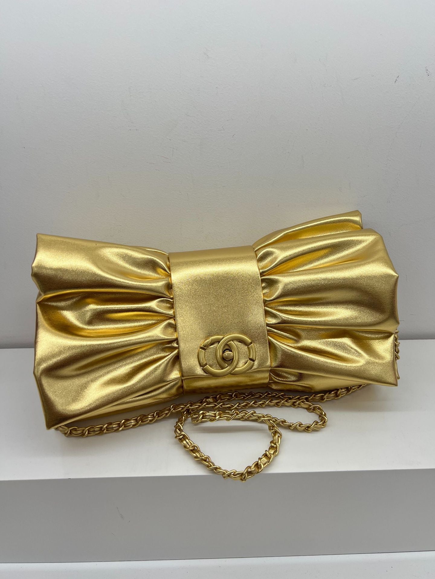 Butterfly Pleated Underarm Bag - Shoulder Crossbody