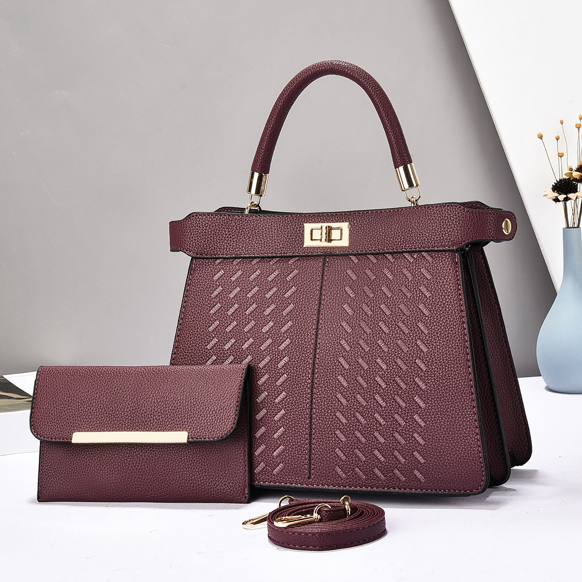 Retro Letter Detail Shoulder Bag - Large Capacity Crossbody Bag