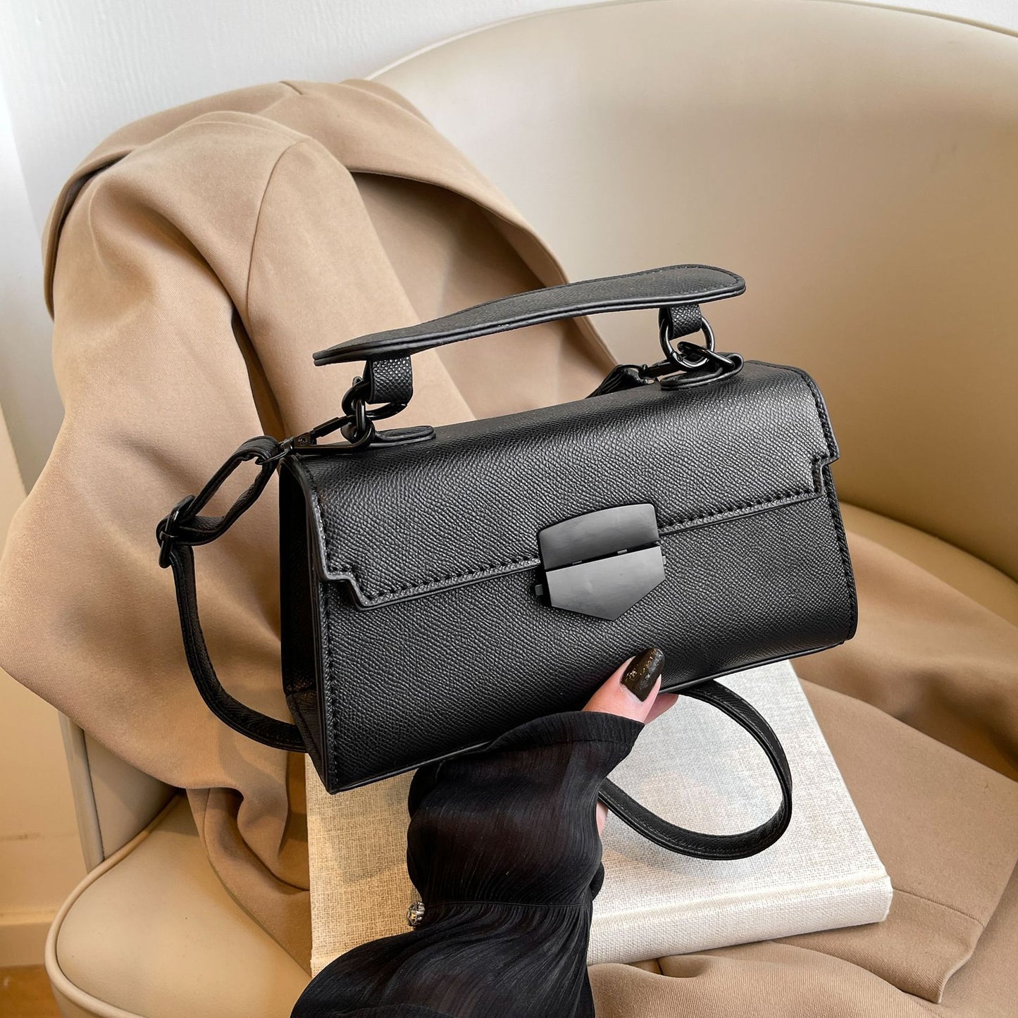 Korean Style Retro Square Chain Crossbody Bag - Small Shoulder Bag