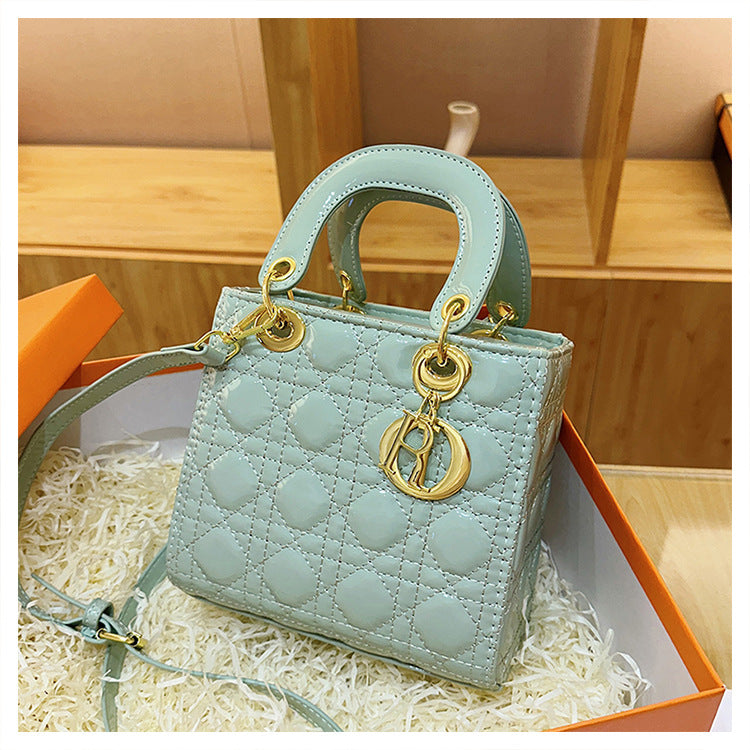 Mini Chain Shoulder Bag - Crossbody Handbag with Star Detail