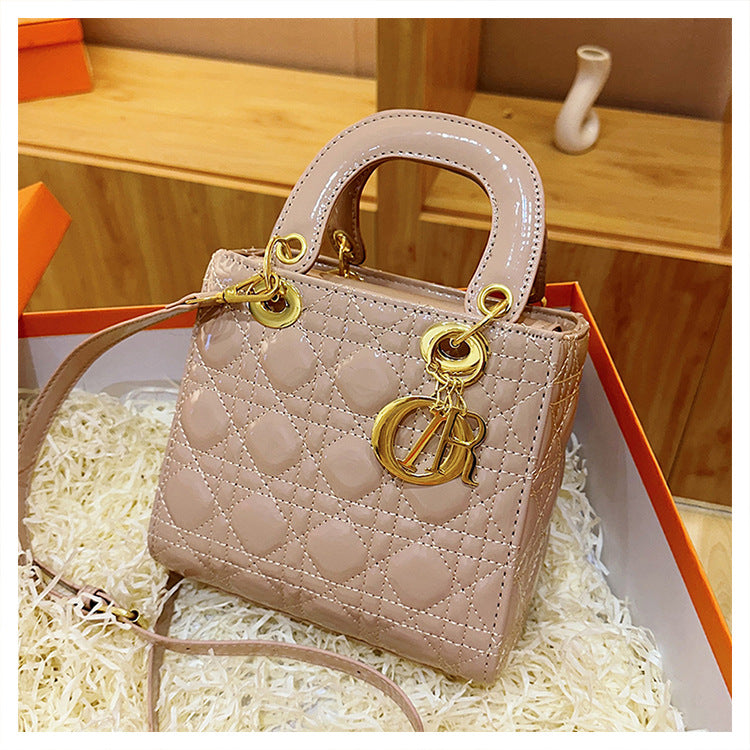 Mini Chain Shoulder Bag - Crossbody Handbag with Star Detail