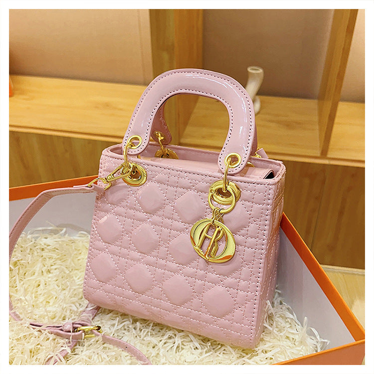 Mini Chain Shoulder Bag - Crossbody Handbag with Star Detail