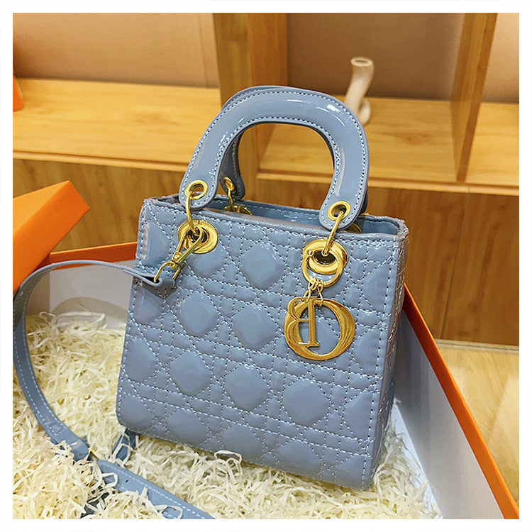 Mini Chain Shoulder Bag - Crossbody Handbag with Star Detail