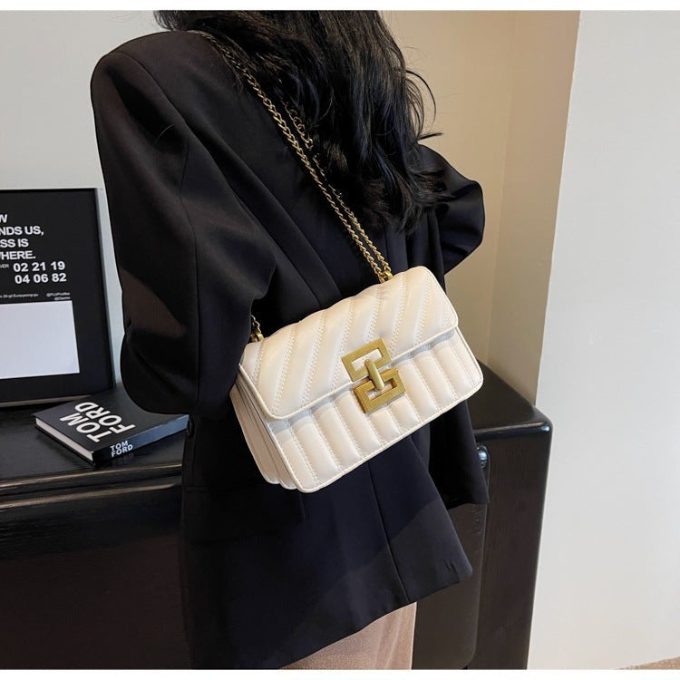 Moda Ug Creamy-white PU quilted rhombic chain shoulder bag with gold hardware, small square crossbody style.